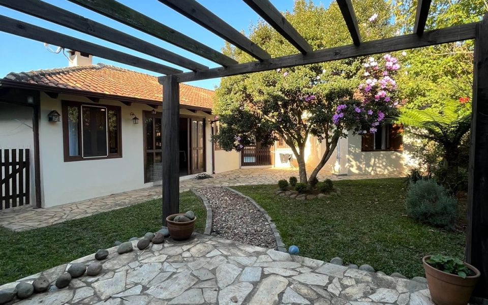 CASA CENTRAL Imobiliária Cubas Ltda Creci 2599J